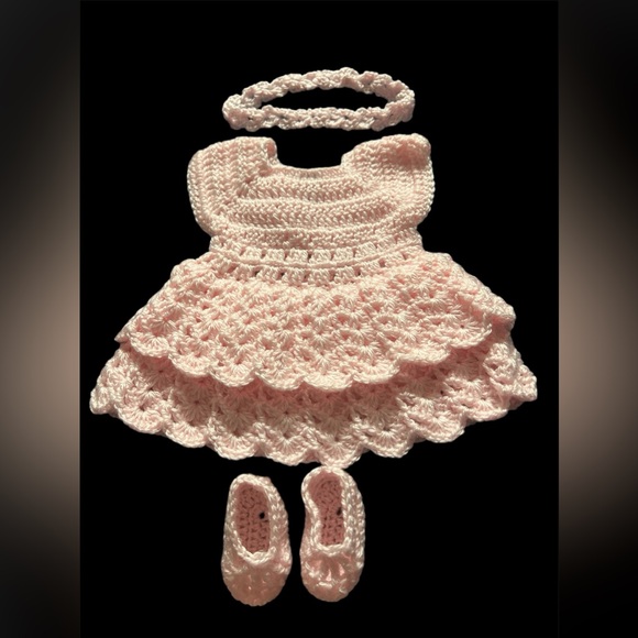 Crochet newborn dress - Picture 1 of 1